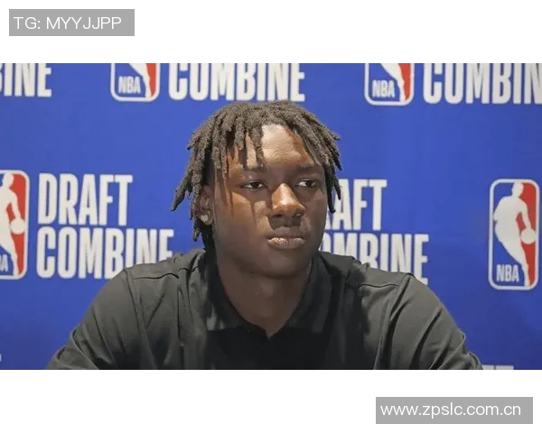 黄蜂正式签约NCAA得分王埃里克狄克逊前湖人球员重返赛场