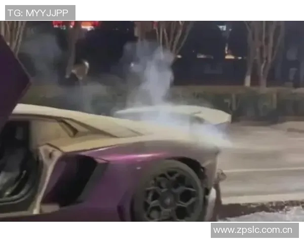 荷兰前国脚经历惊险四车连环撞击兰博基尼惨遭报废