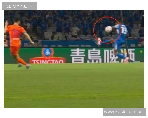 阿苏埃单刀突入禁区遭侵犯裁判未判点球引发强烈不满