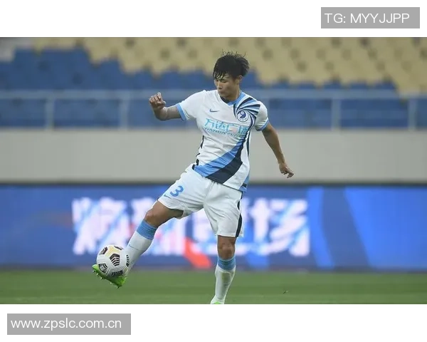 前大连人和广州豹后卫单鹏飞正式加盟中甲石家庄功夫队伍助力新赛季