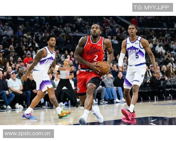 小卡上半场表现抢眼两分全中三分稍显失准罚球稳健贡献17分